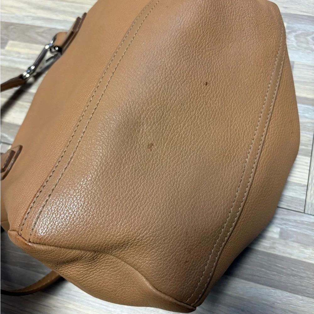 Authentic Givenchy Pandora Leather Crossbody Bag - Picture 4 of 7